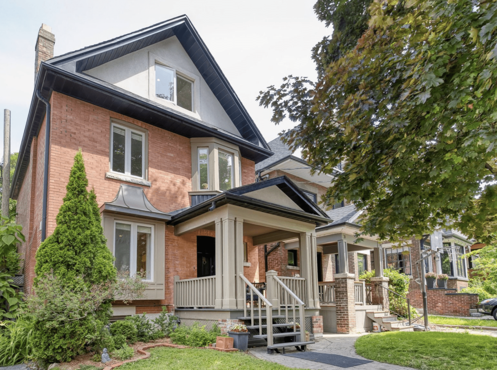 Sold on Wright Ave in Roncesvalles by Karyn Filiatrault and Daniel Lipton
